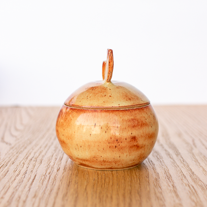 Shino Apple Jar